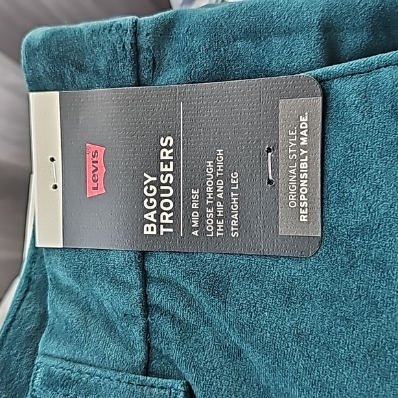 NWT Levi velour trousers - Picture 3 of 8